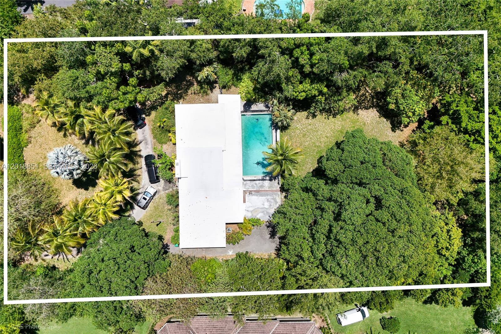 HOLIDAY ESTS - Residential
