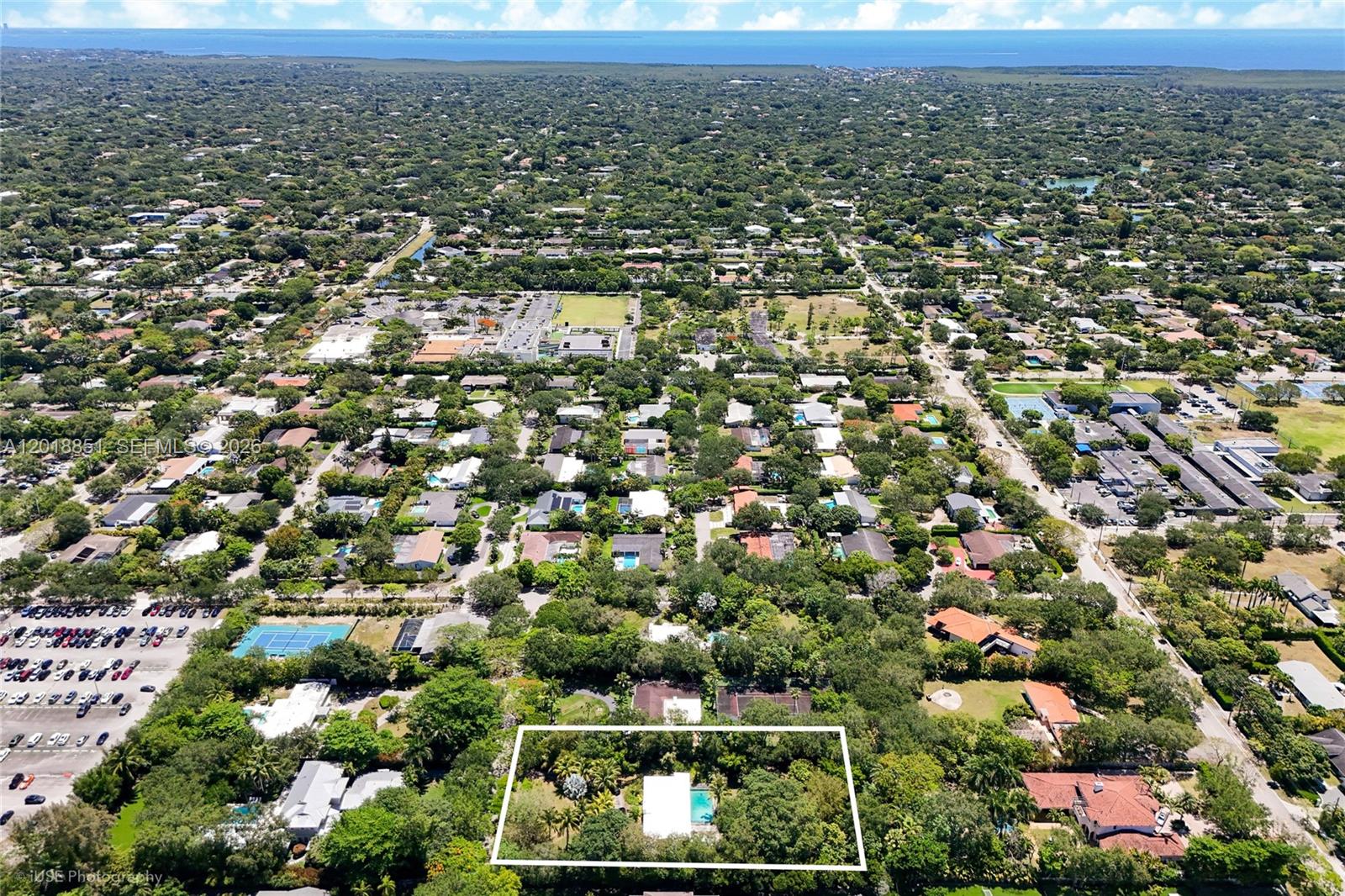 HOLIDAY ESTS - Residential