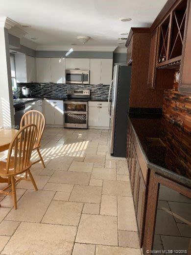 LIGHTHOUSE POINT EXT 2ND - Residential Lease