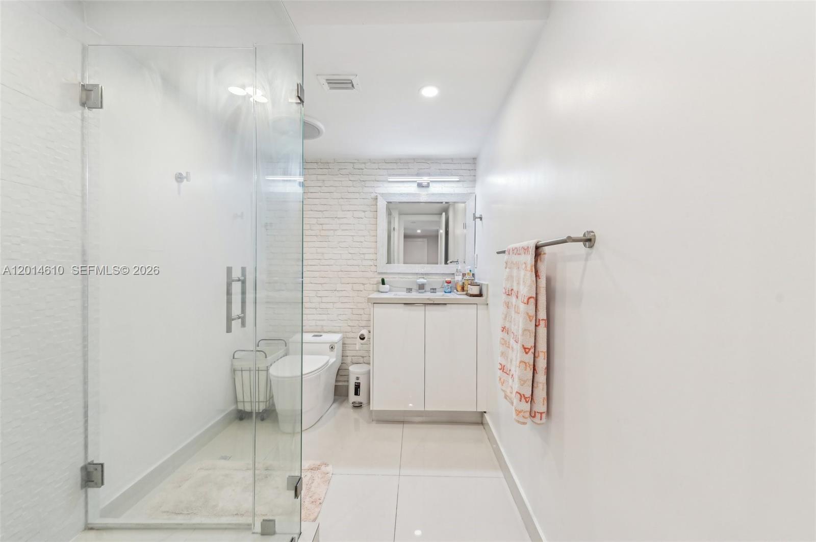 KEY COLONY NO 4 CONDO - Residential Lease