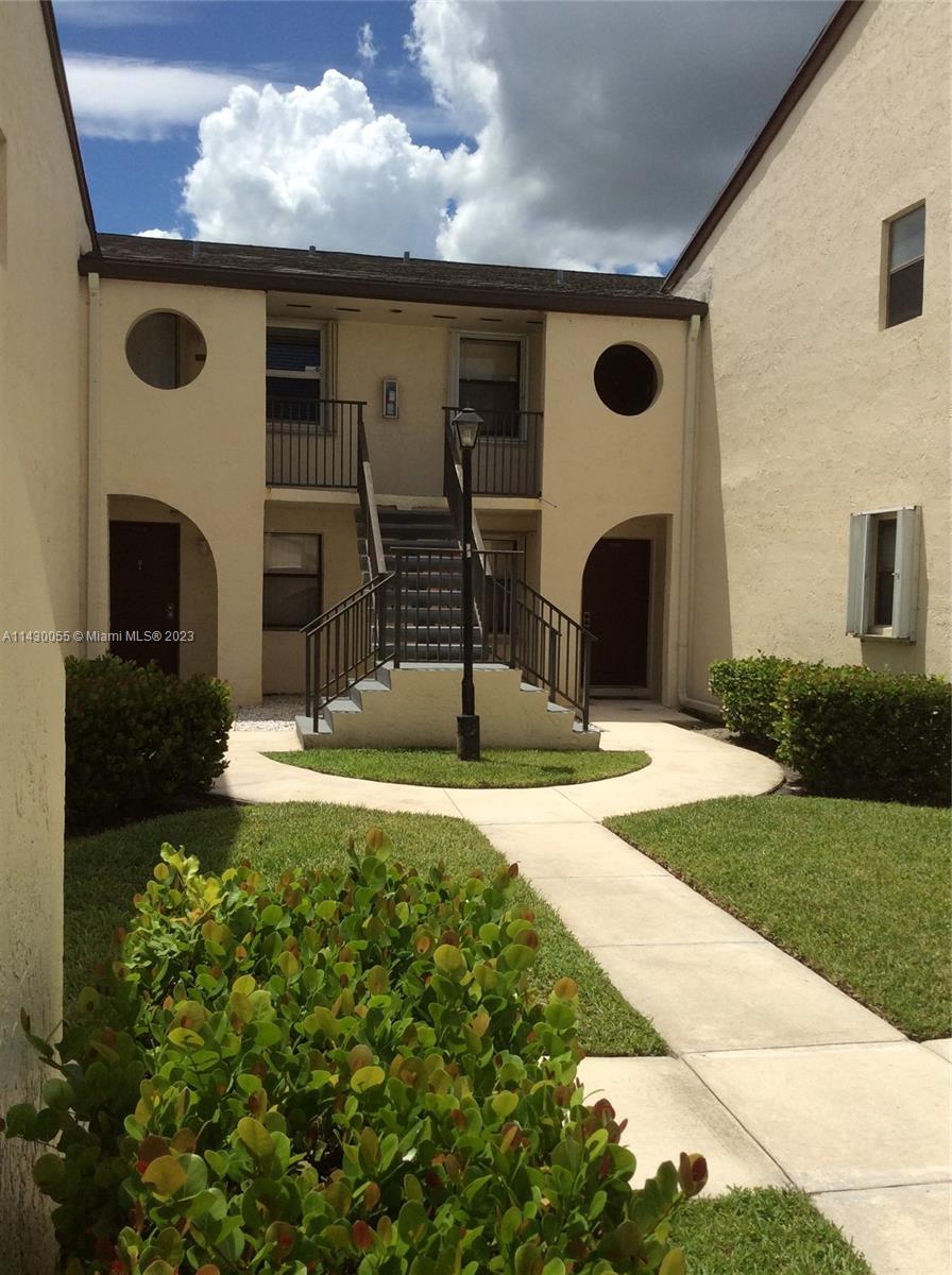 *****THE GARDENS AT PEMPBROKE LAKES*****LOCATION,LOCATION,LOCATION*****BEAUTIFUL 2/BDRMS 2/FULL BATH, WITHIN THE PEMBROKE LAKES COMMUNITY. CENTRALLY LOCATED WITHIN MINUTES OF PEMBROKE LAKES MALL,CHAPPING CENTER & MAJOR EXPRESSWAY. UNIT FEATURES: CENTRAL A/C & HEAT, WASHER & DRYER,TILE FLOORING THROUGH-OUT, WINDOW TREATMENTS, LIGHT FIXTURES AND MORE.
VACANT AND READY FOR IMMEDIATE OCCUPANCY.