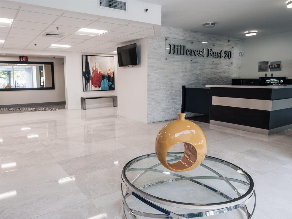 Photo of 919 Hillcrest Dr #415, Hollywood, FL 33021 (MLS # A11695378)