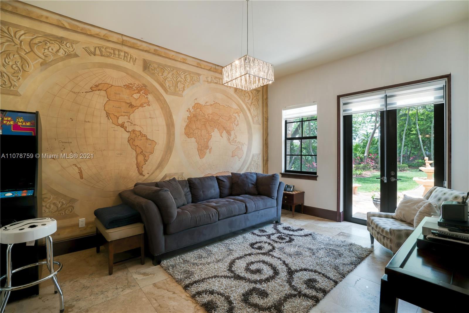 HOLIDAY ESTS - Residential