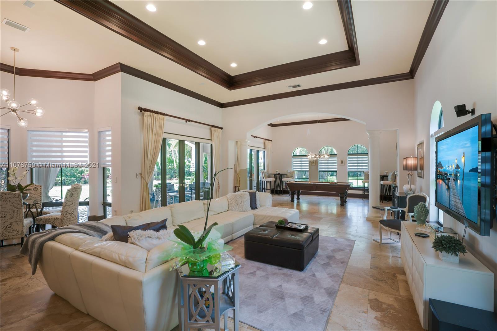 HOLIDAY ESTS - Residential