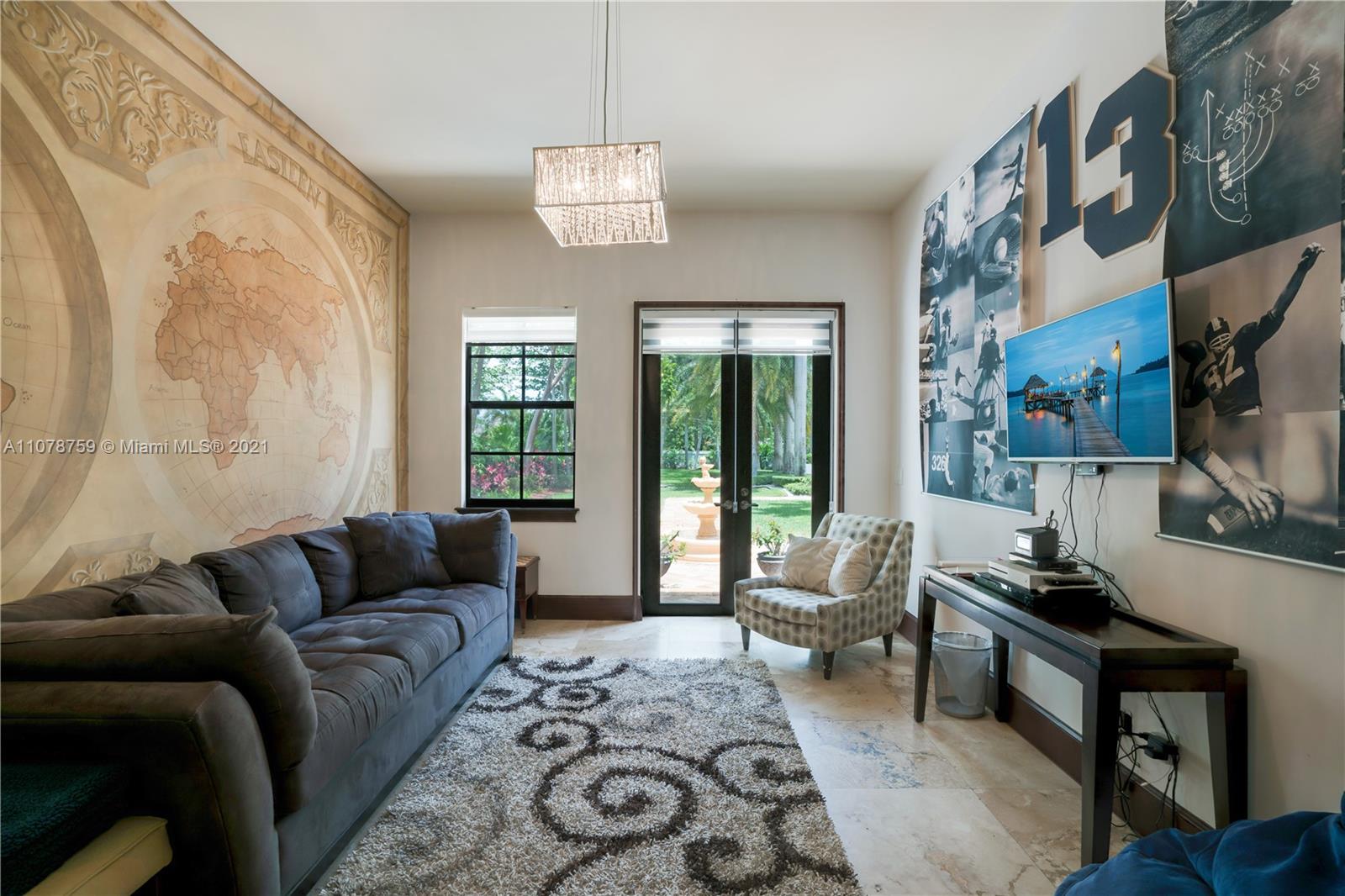 HOLIDAY ESTS - Residential