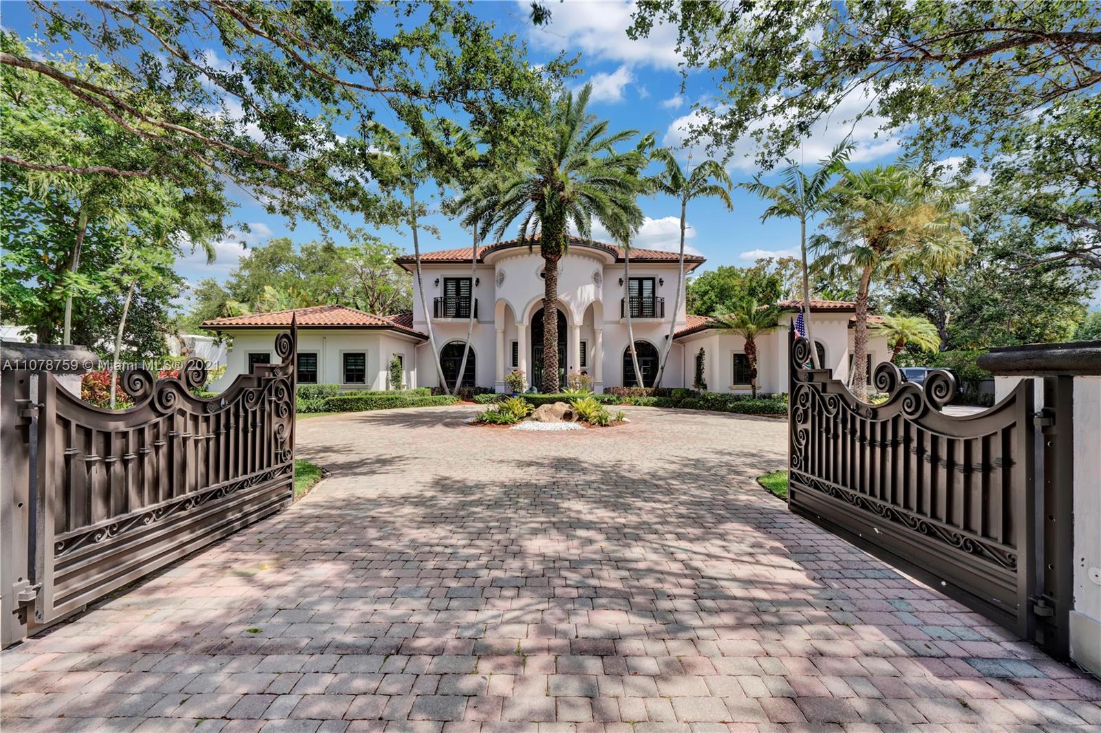 HOLIDAY ESTS - Residential