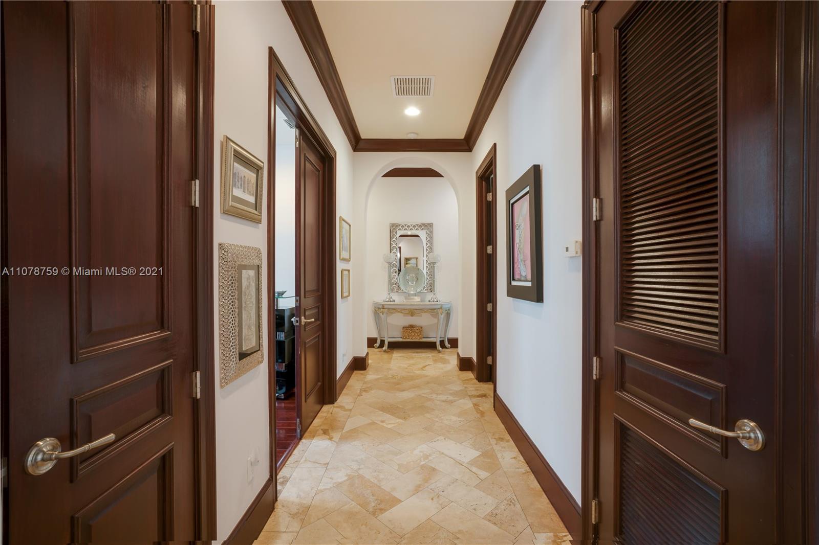 HOLIDAY ESTS - Residential