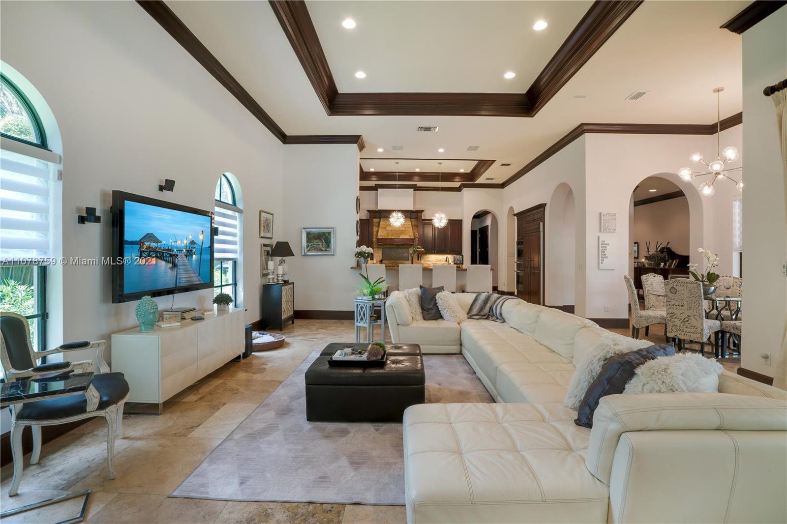 HOLIDAY ESTS - Residential