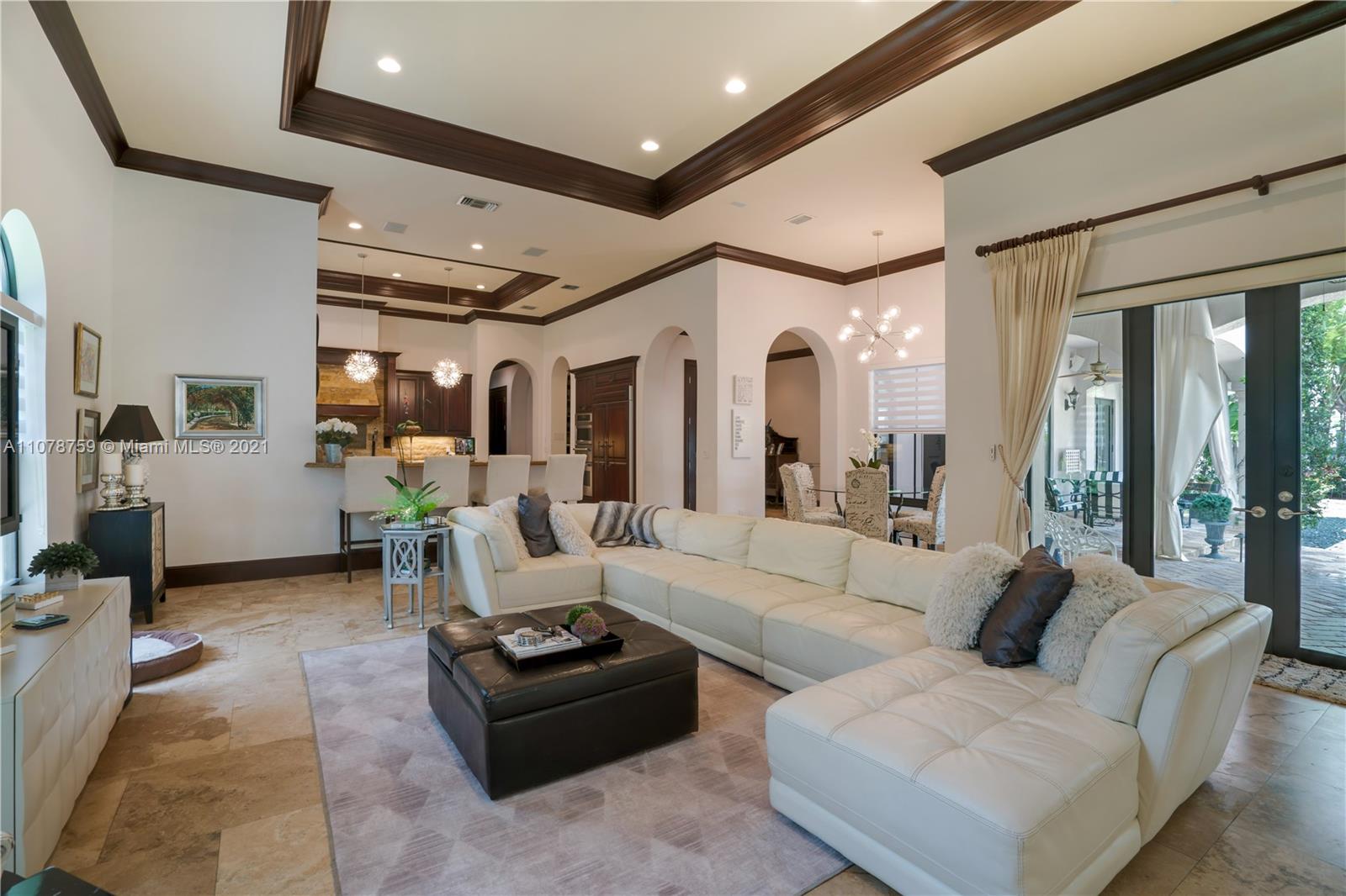 HOLIDAY ESTS - Residential