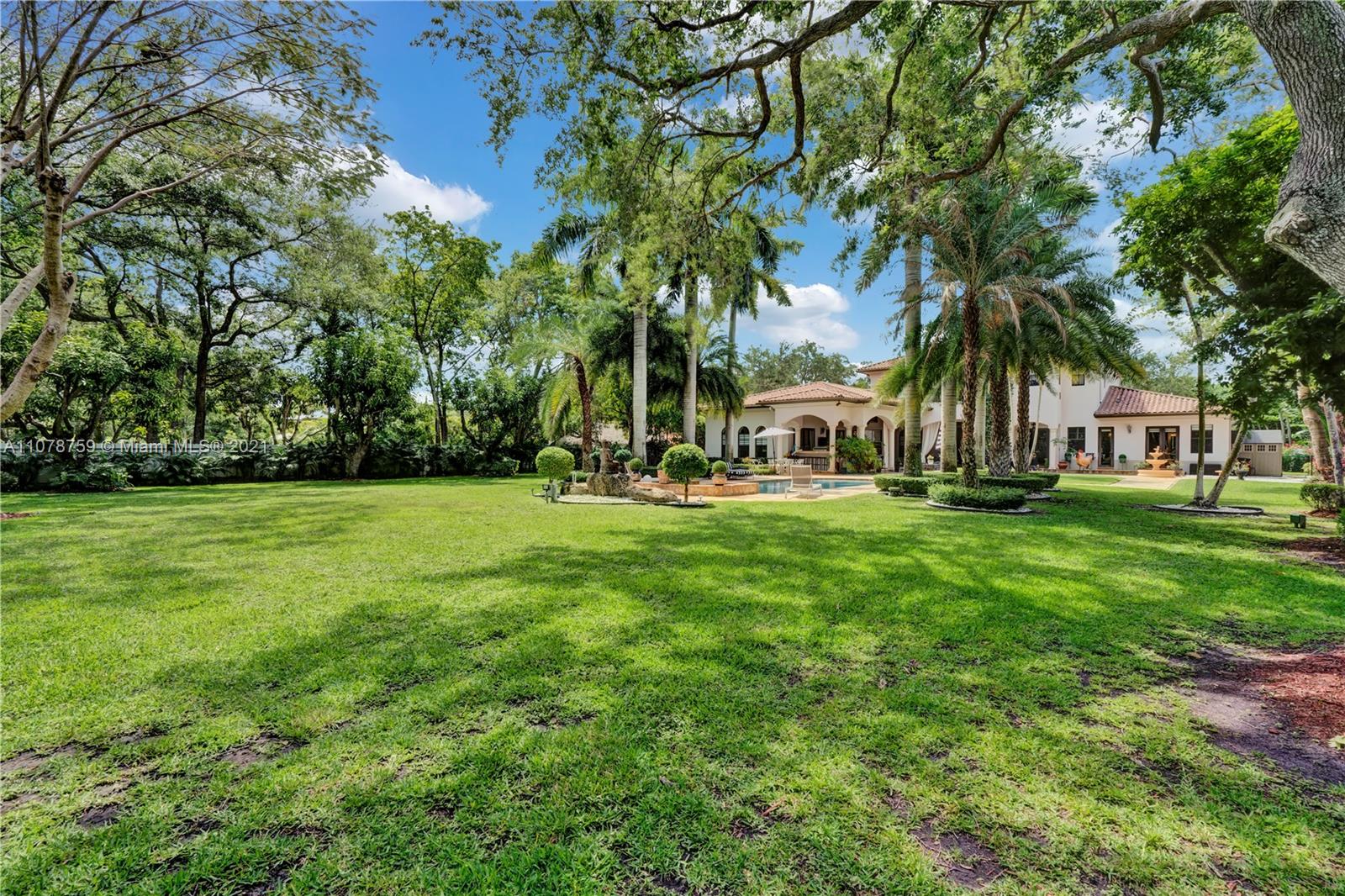 HOLIDAY ESTS - Residential