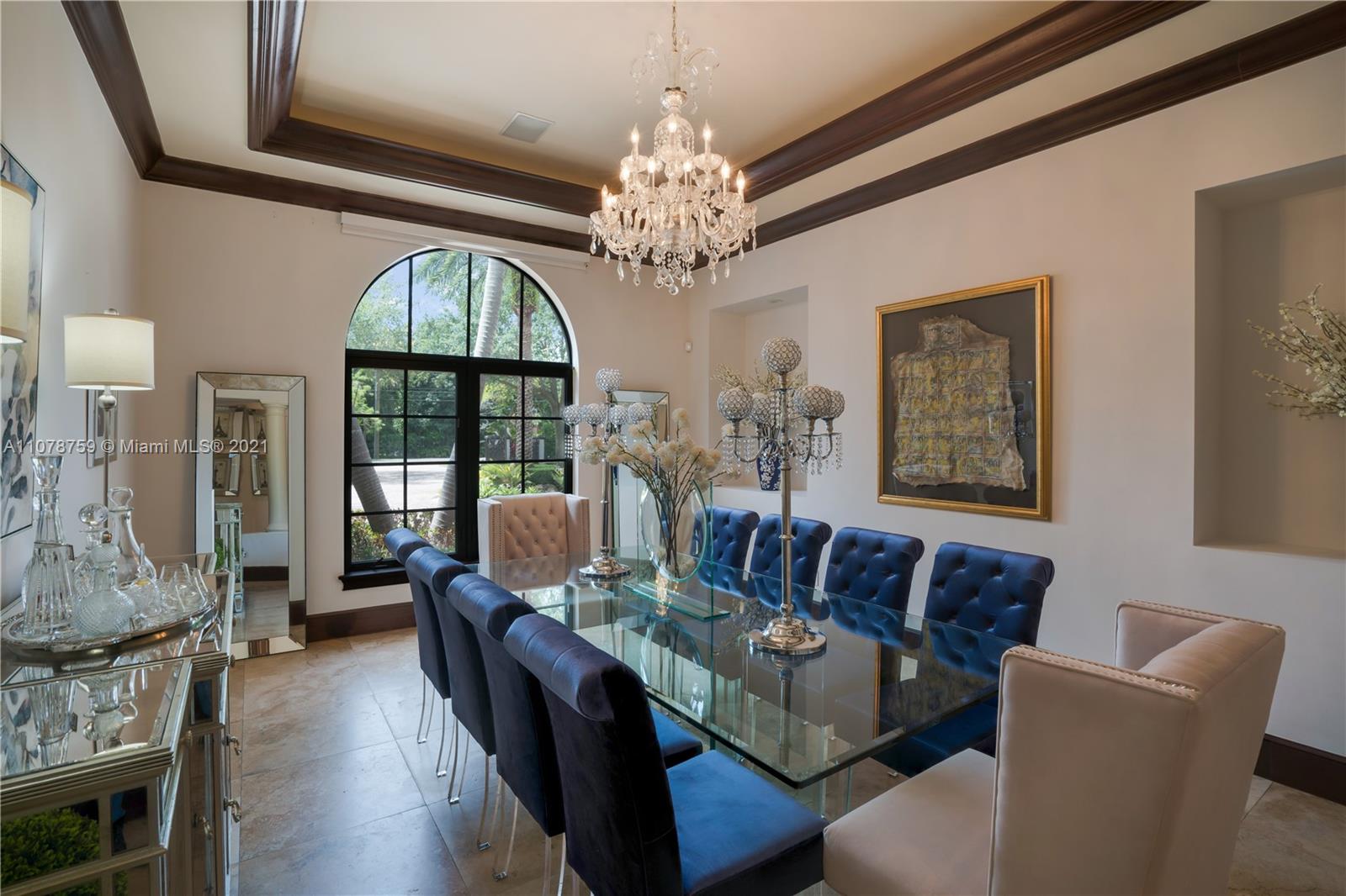 HOLIDAY ESTS - Residential