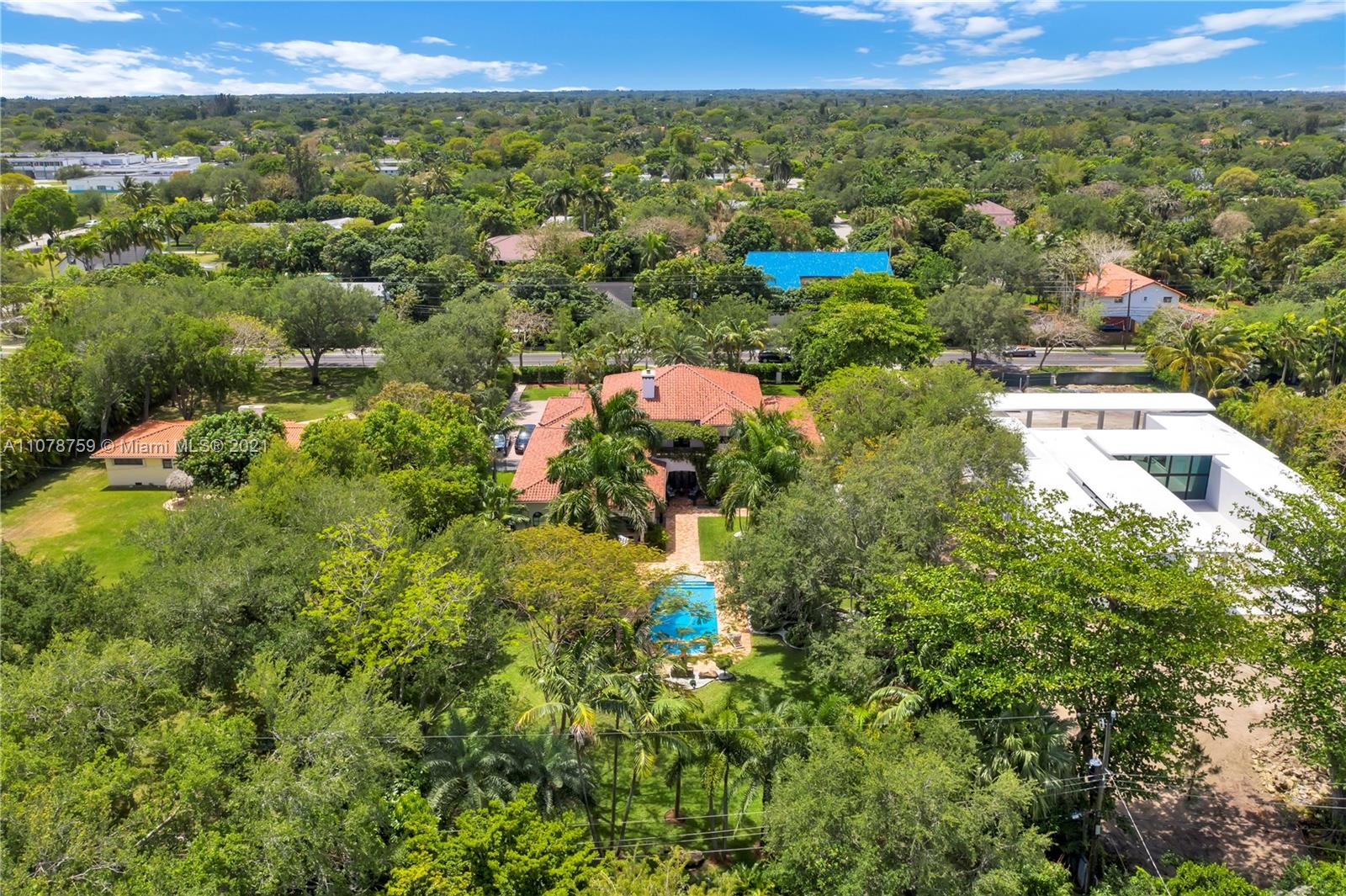 HOLIDAY ESTS - Residential