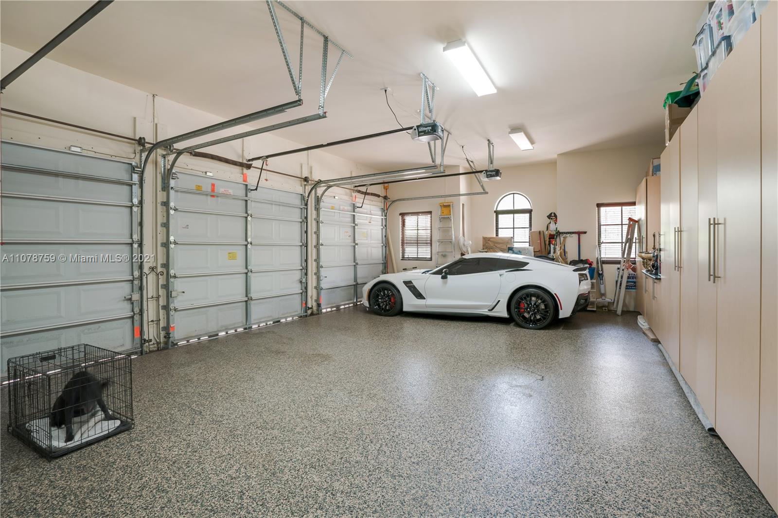 HOLIDAY ESTS - Residential