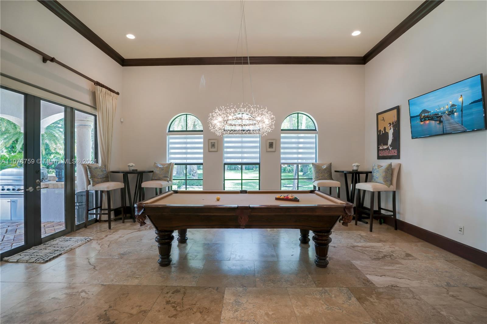 HOLIDAY ESTS - Residential