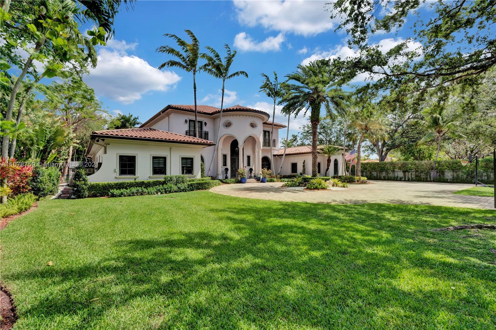 HOLIDAY ESTS - Residential