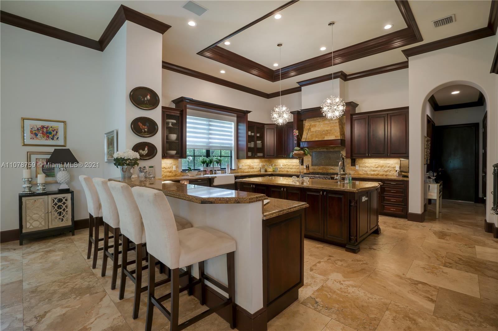 HOLIDAY ESTS - Residential