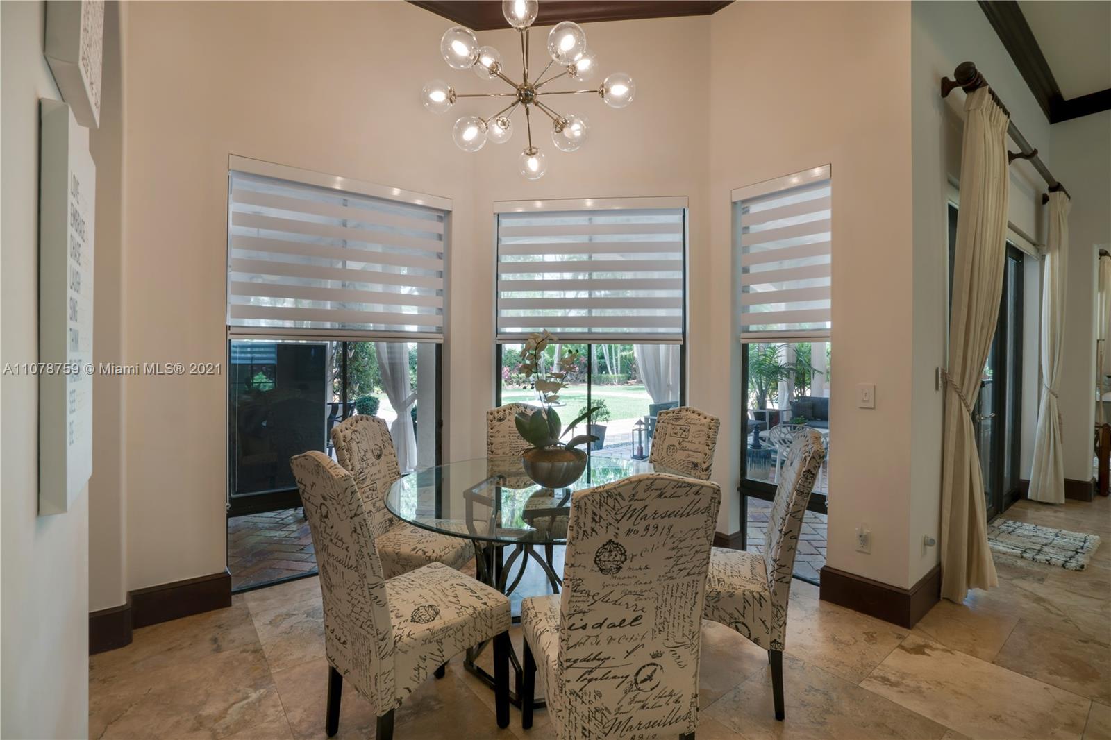 HOLIDAY ESTS - Residential