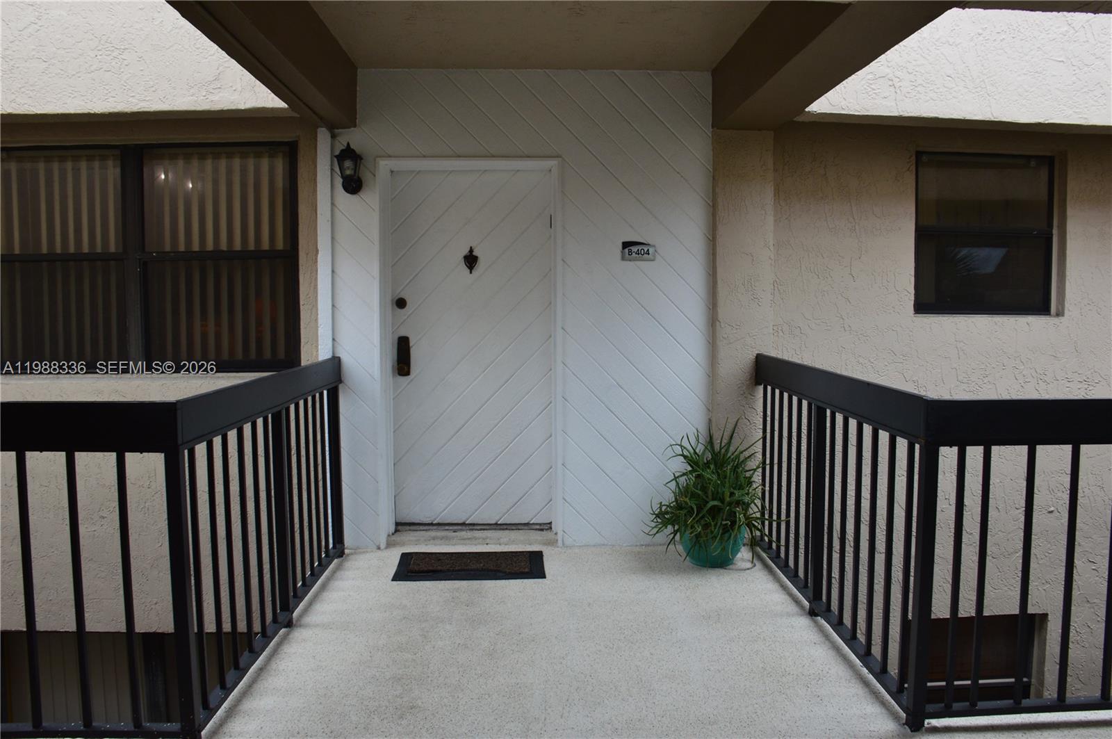 SUMMERTREE VILG CALIF CL - Residential Lease