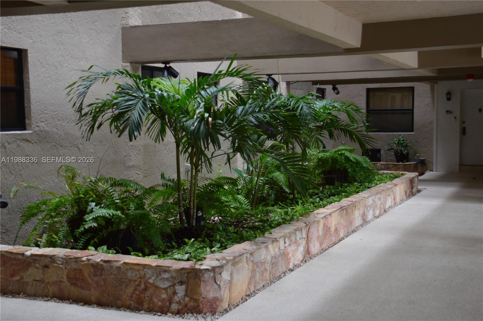 SUMMERTREE VILG CALIF CL - Residential Lease