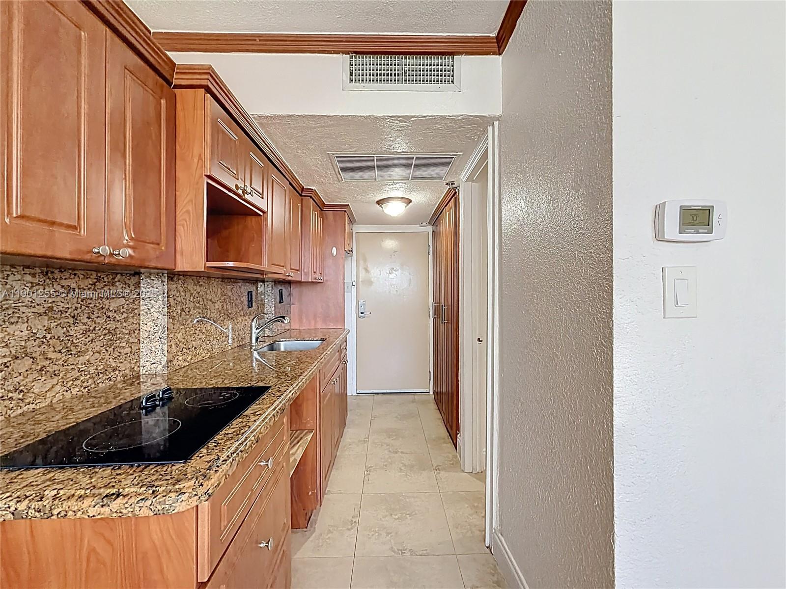 THE AVENTURA BEACH CLUB C - Residential