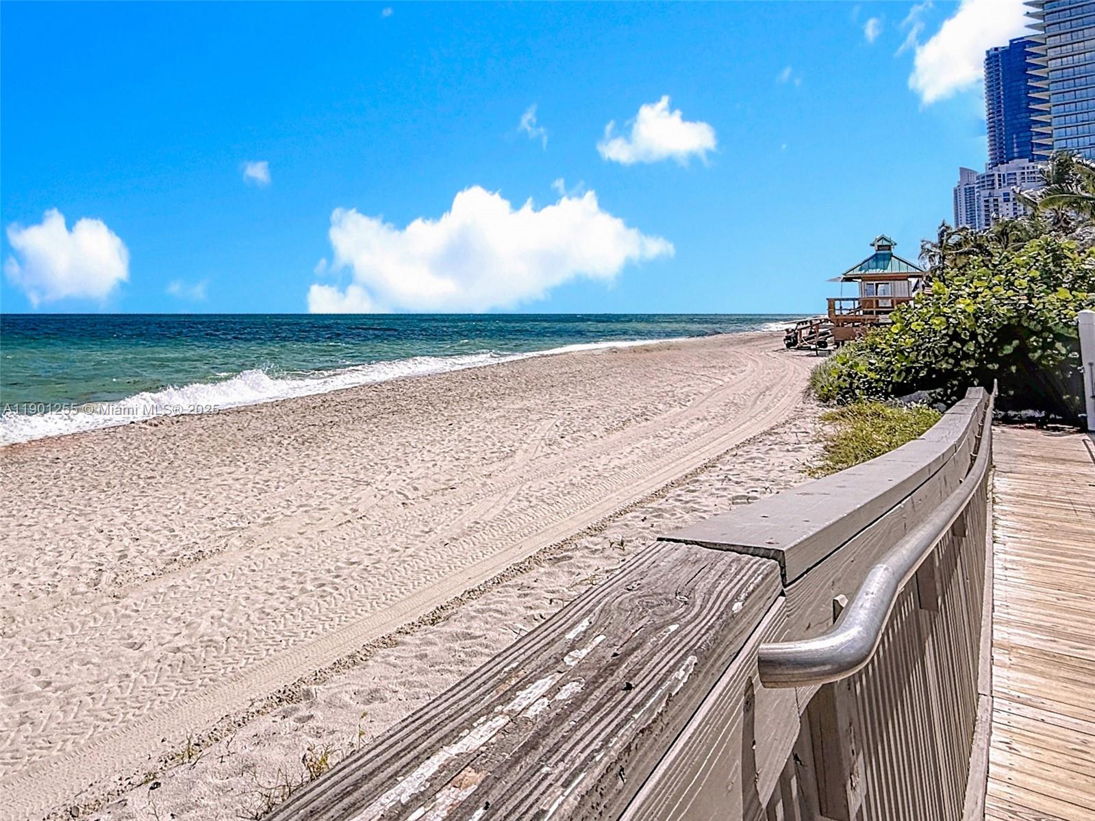 THE AVENTURA BEACH CLUB C - Residential