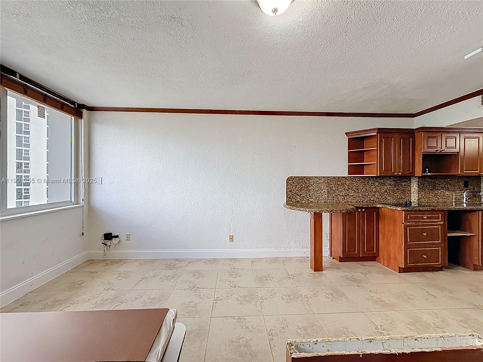 THE AVENTURA BEACH CLUB C - Residential