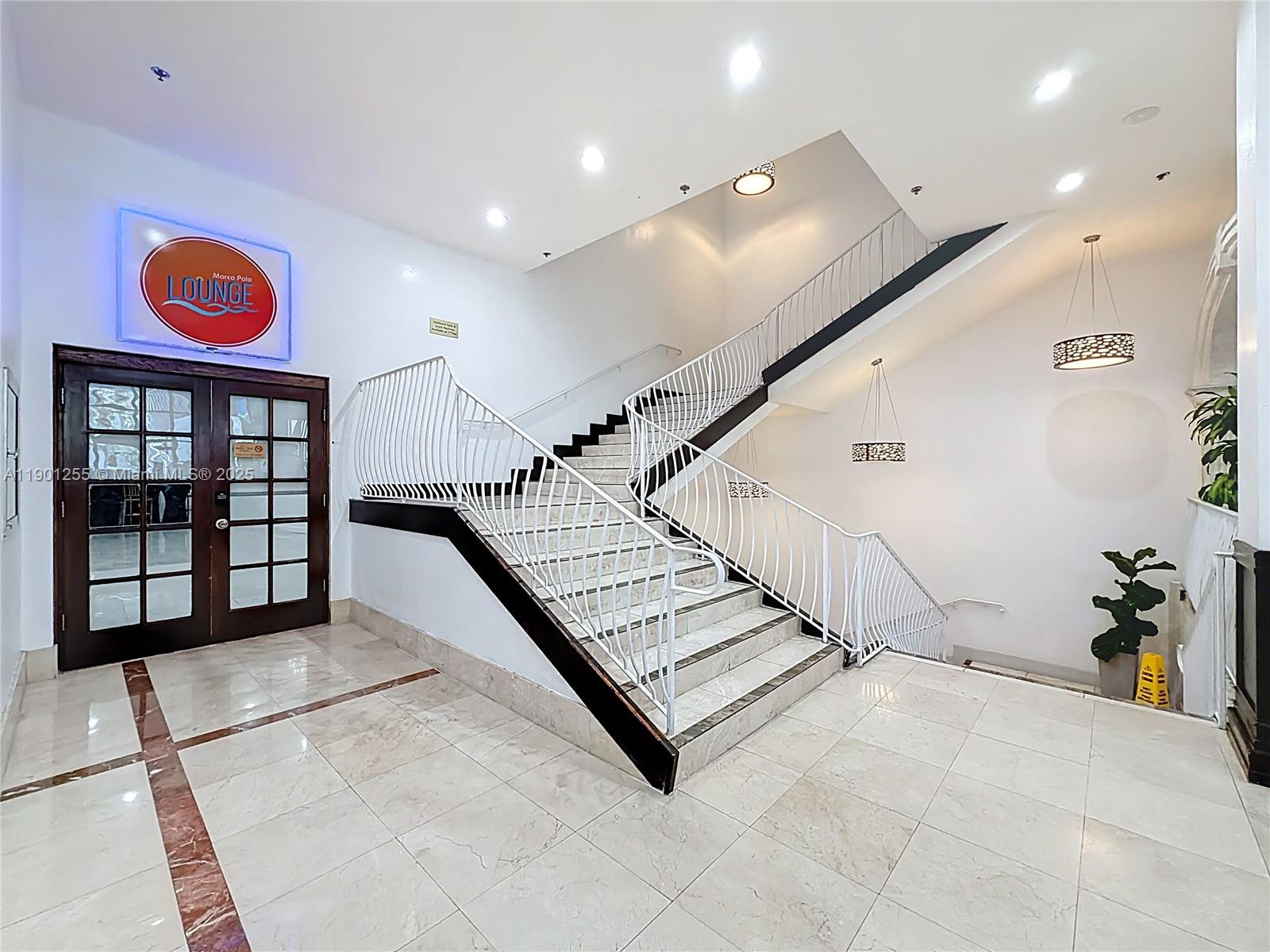 THE AVENTURA BEACH CLUB C - Residential