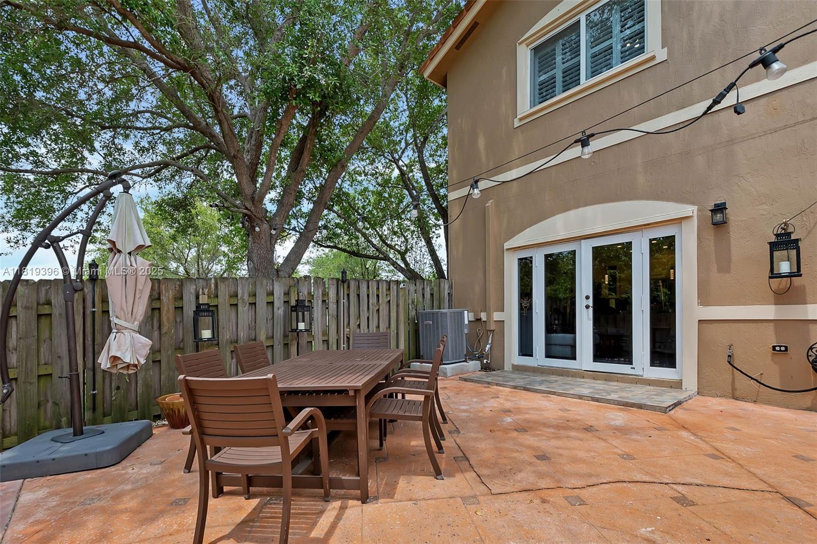SANTA BARBARA 1ST ADDN - Residential
