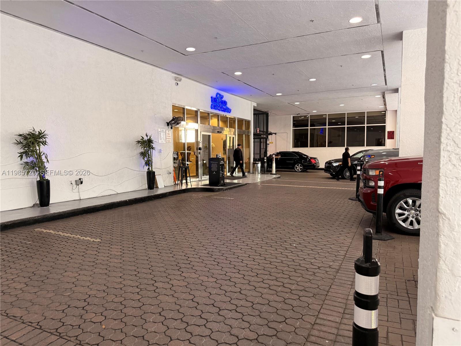 THE CLUB AT BRICKELL BAY - Residential Lease