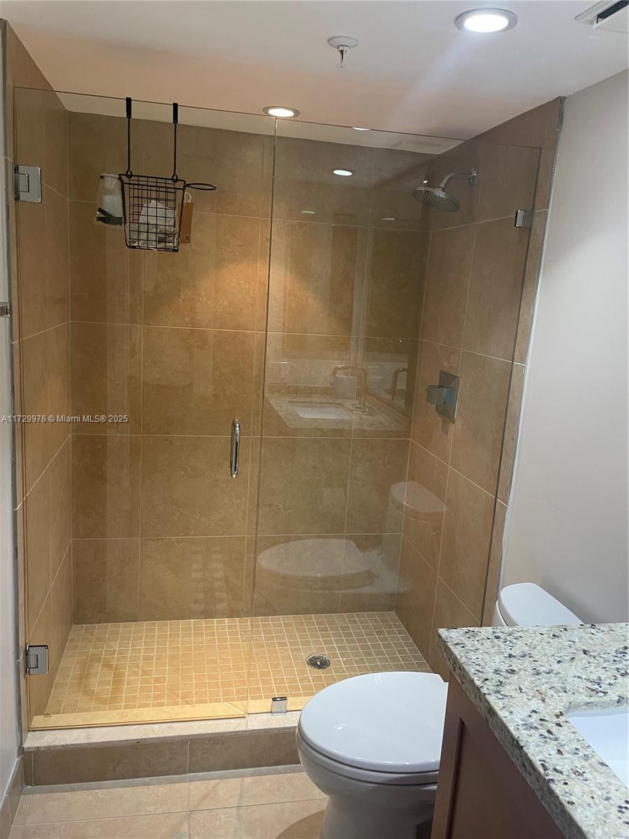 LAKEWOOD MIDRISE CONDO - Residential