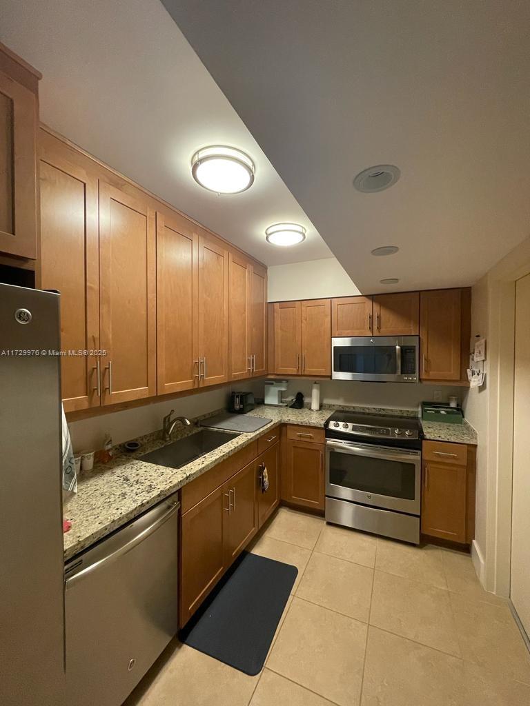 LAKEWOOD MIDRISE CONDO - Residential