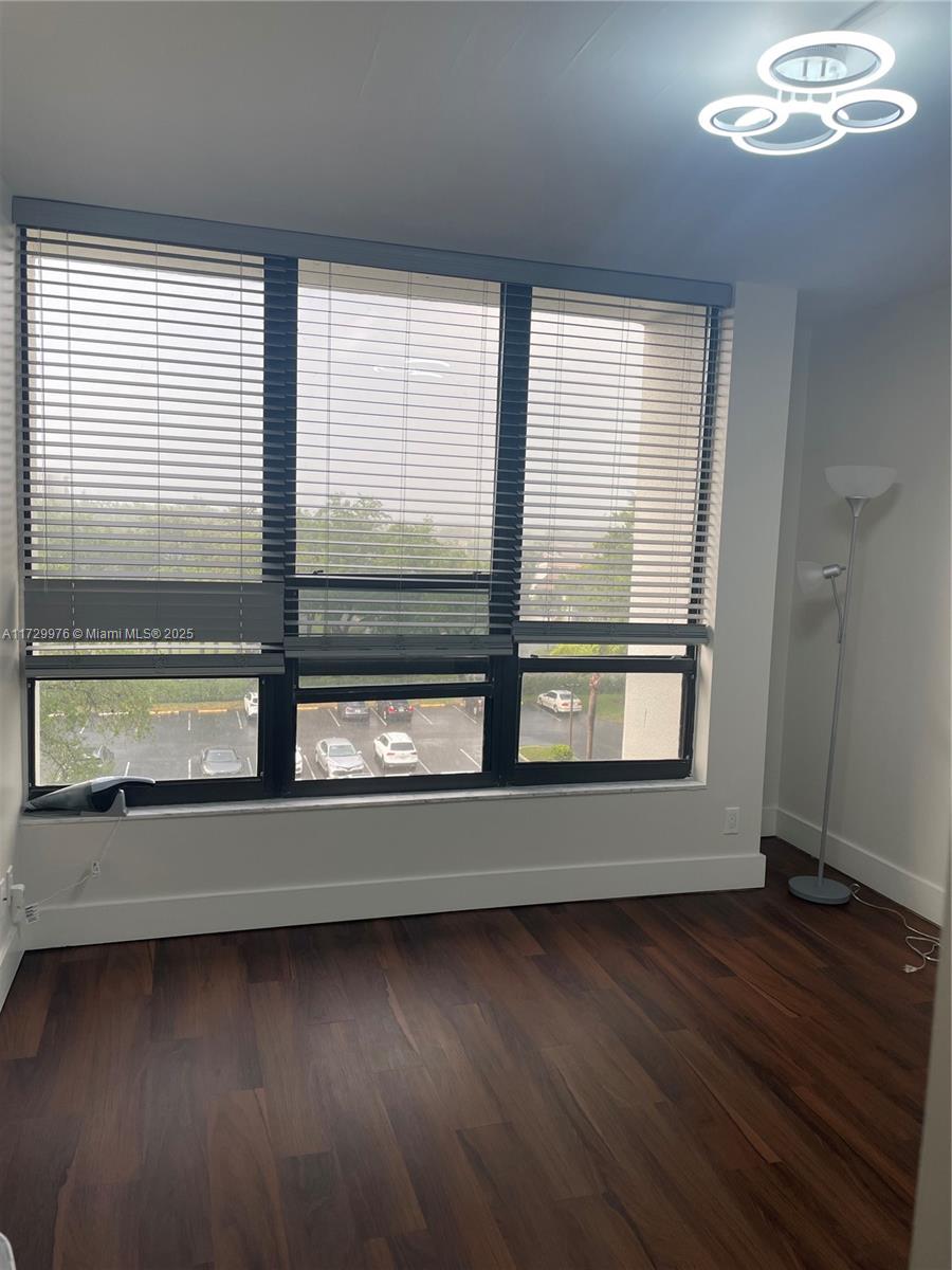 LAKEWOOD MIDRISE CONDO - Residential