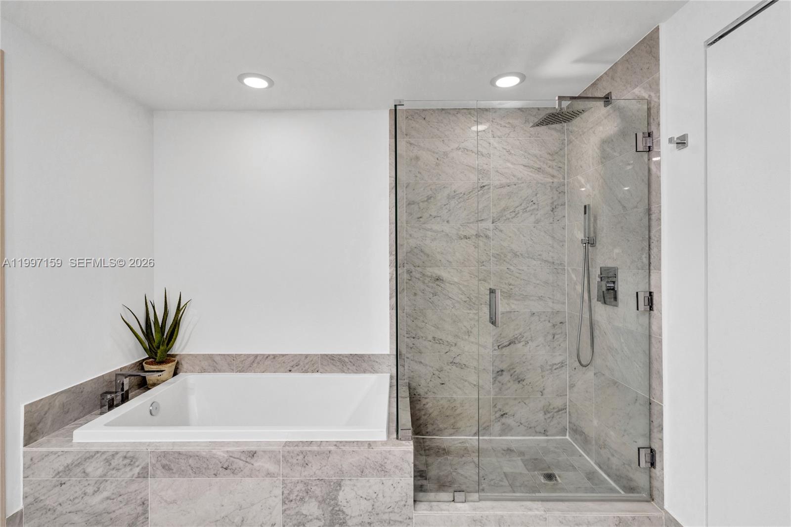 801 SMA RESIDENCES CONDO - Residential Lease