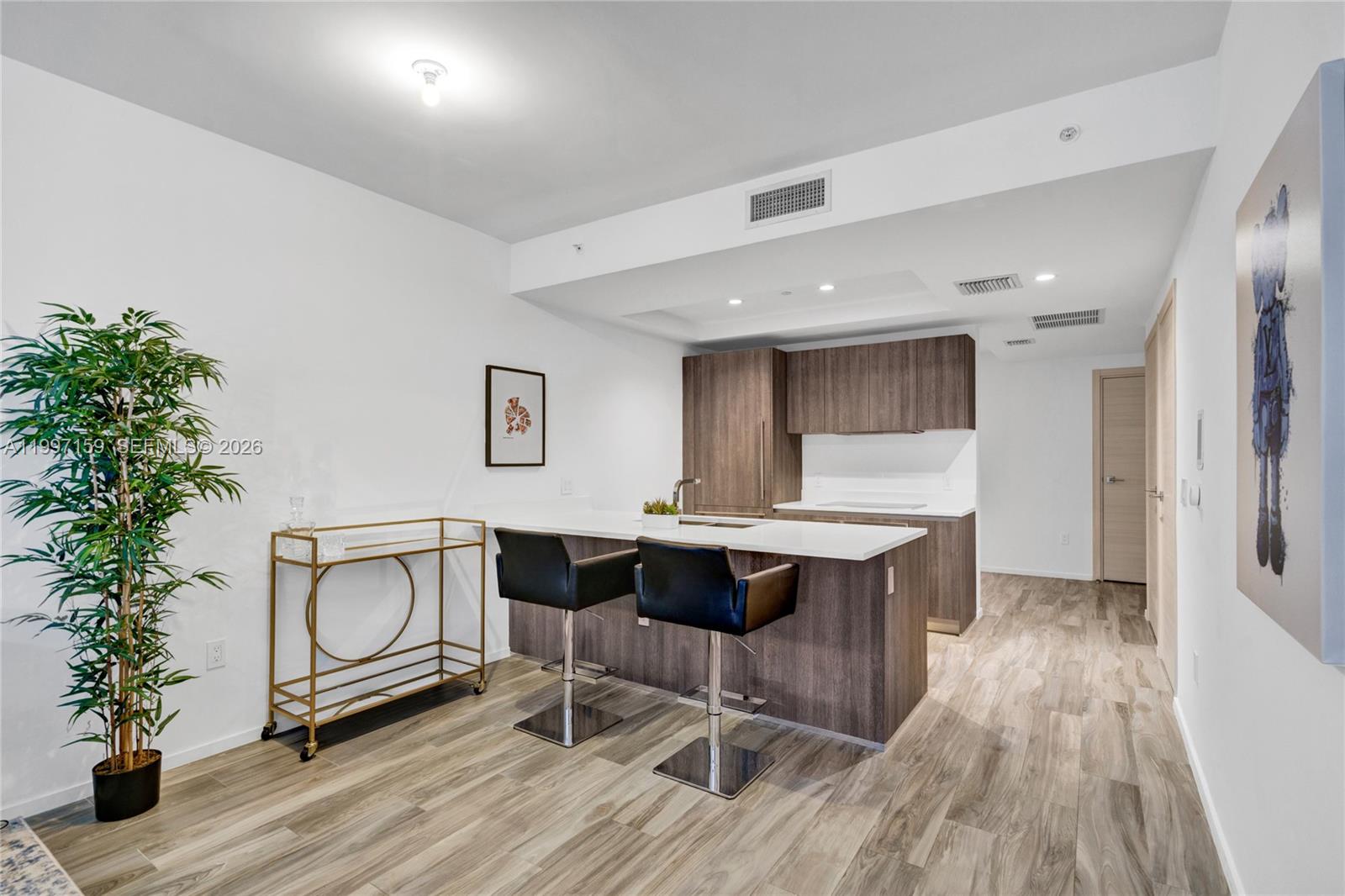 801 SMA RESIDENCES CONDO - Residential Lease