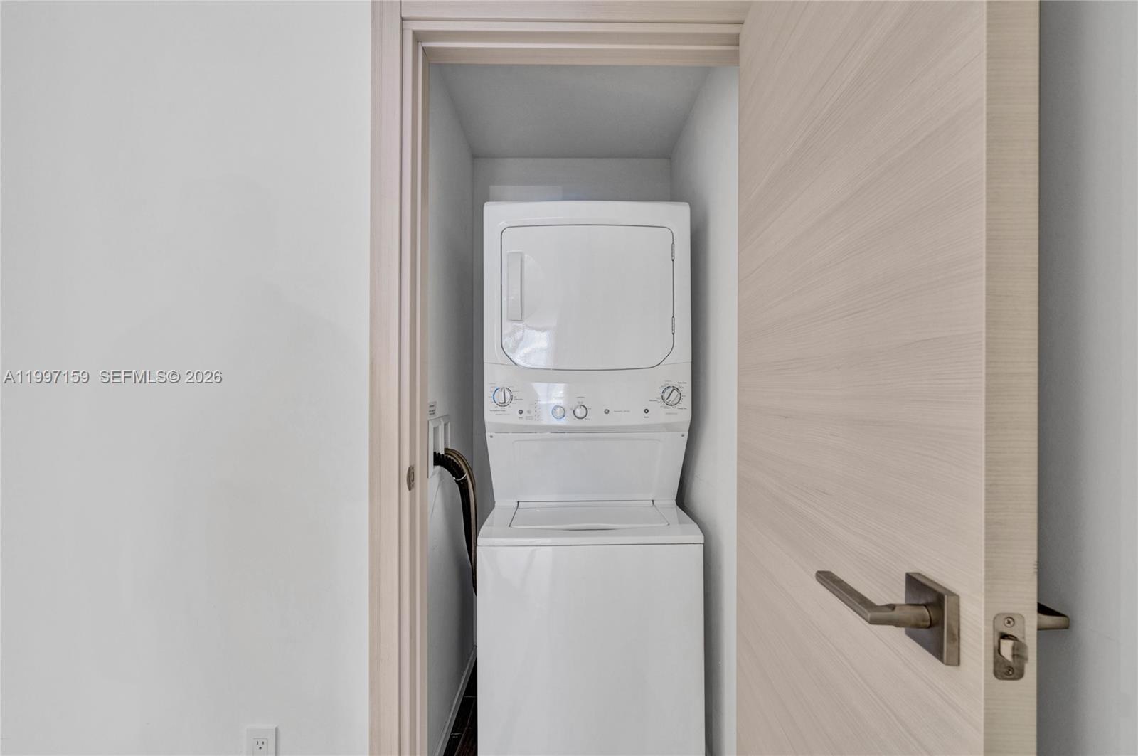 801 SMA RESIDENCES CONDO - Residential Lease