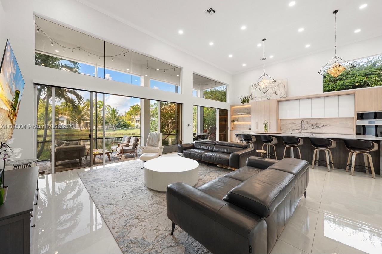 SEASONS - Residential