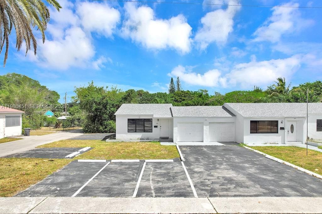 Photo of 2419 Pierce St #., Hollywood, FL 33020 (MLS # A11980451)
