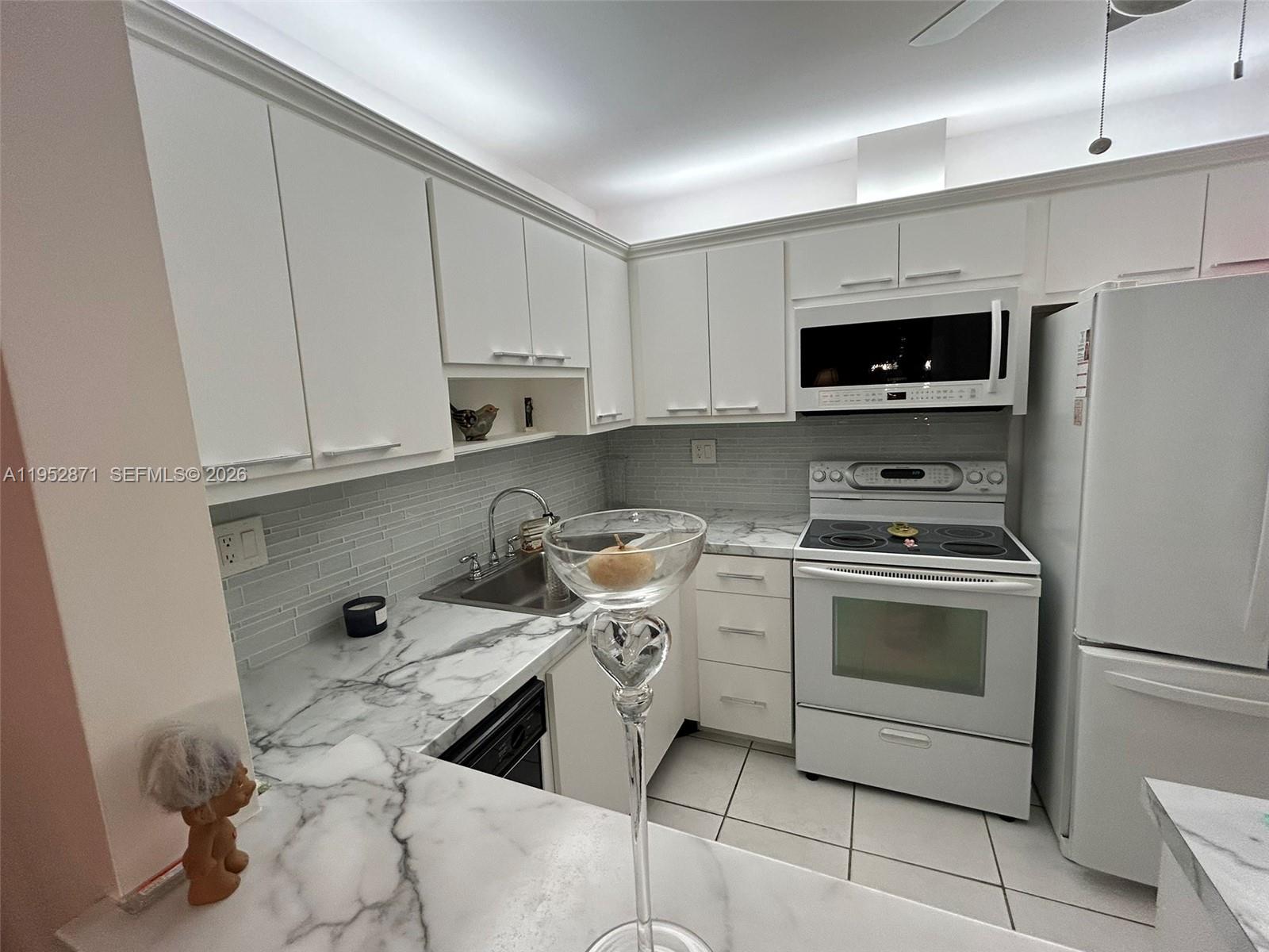 MEADOWS CONDO - Residential