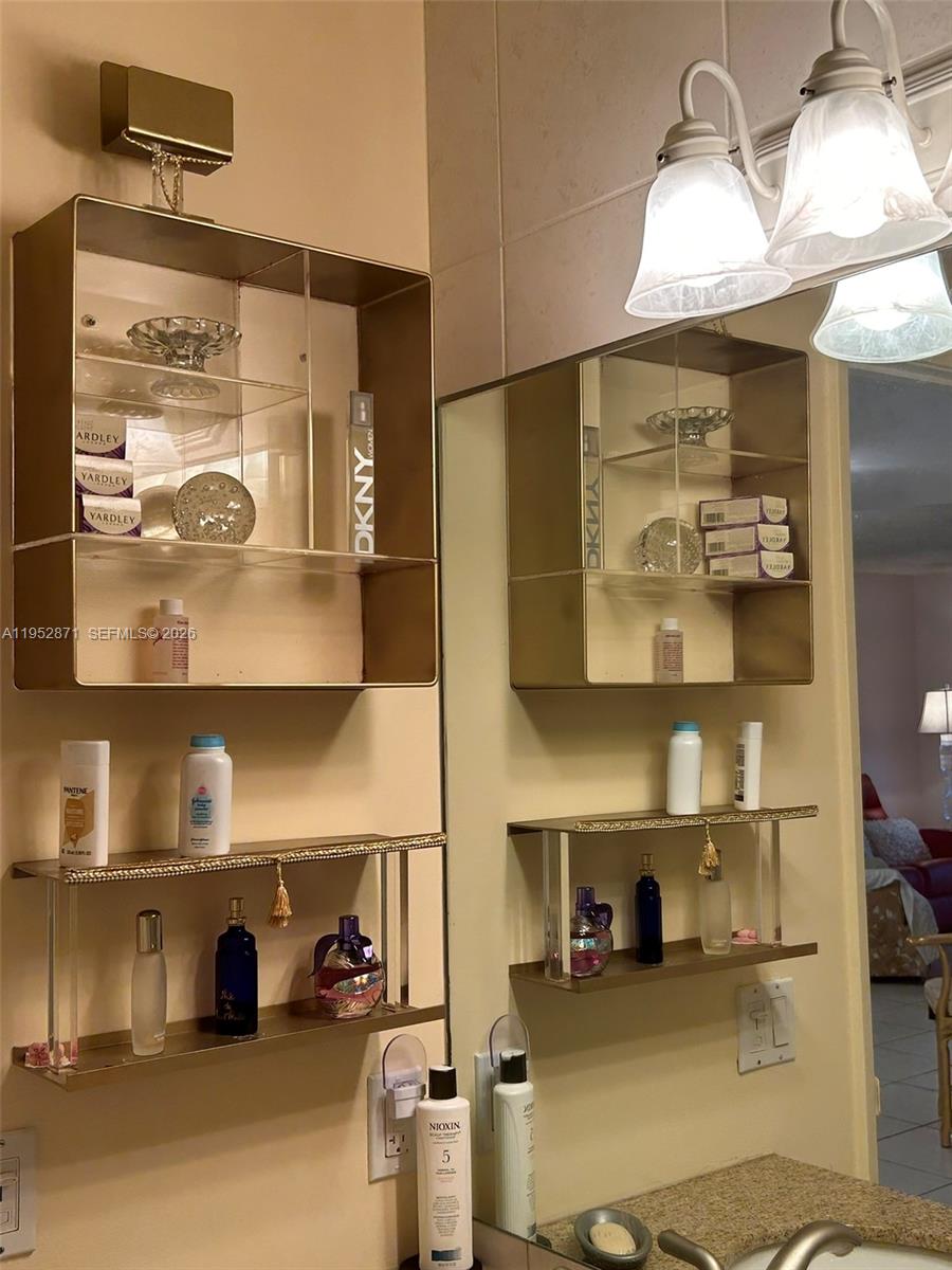 MEADOWS CONDO - Residential