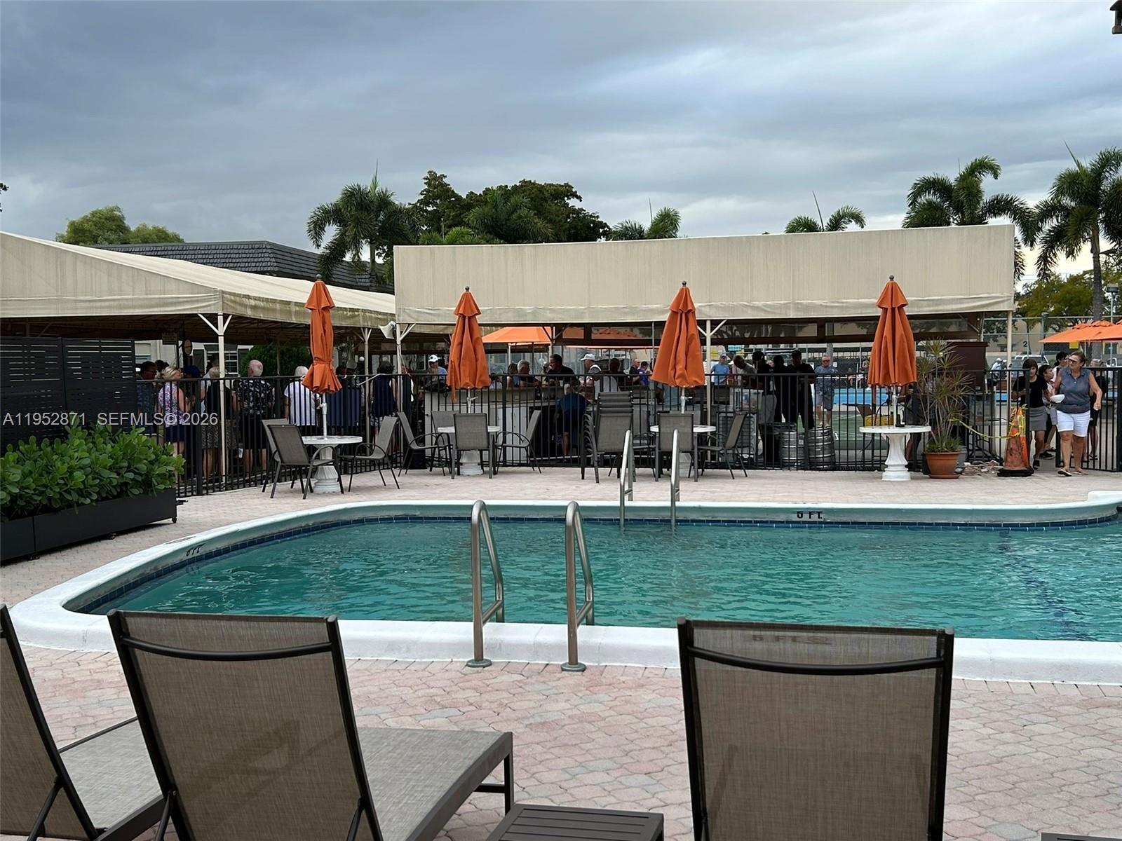 MEADOWS CONDO - Residential