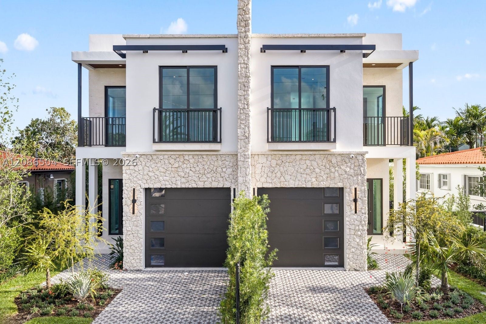 3322 SW 23 St