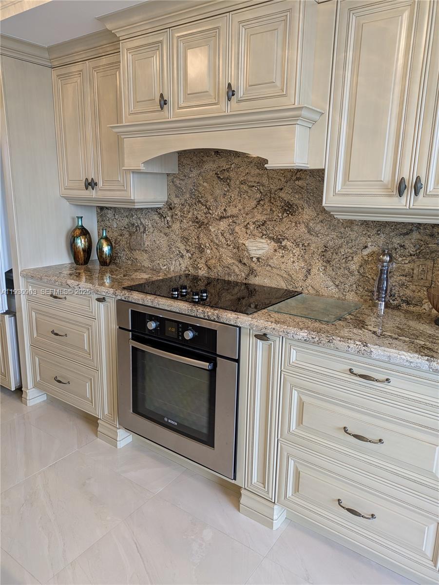 ANCHOR BAY CLUB CONDO - Residential