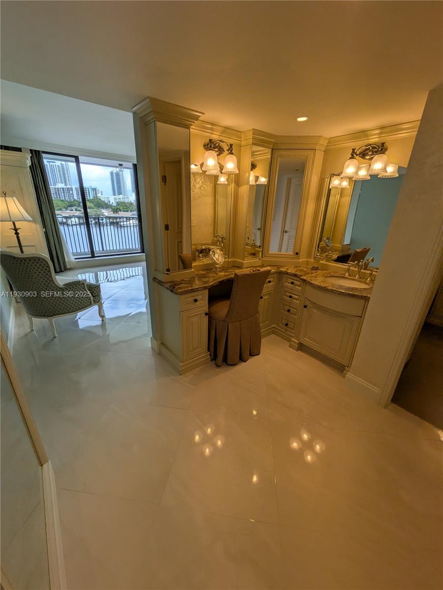 ANCHOR BAY CLUB CONDO - Residential