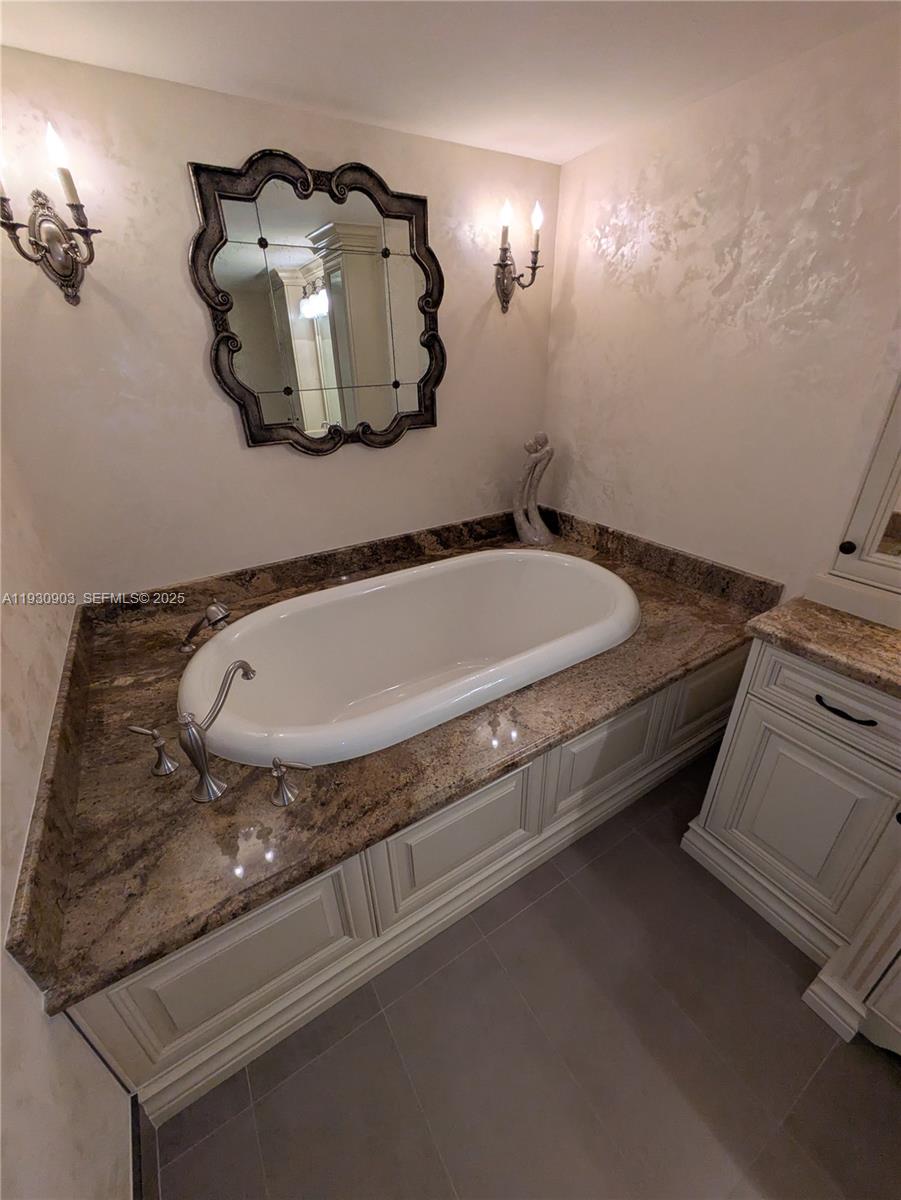 ANCHOR BAY CLUB CONDO - Residential