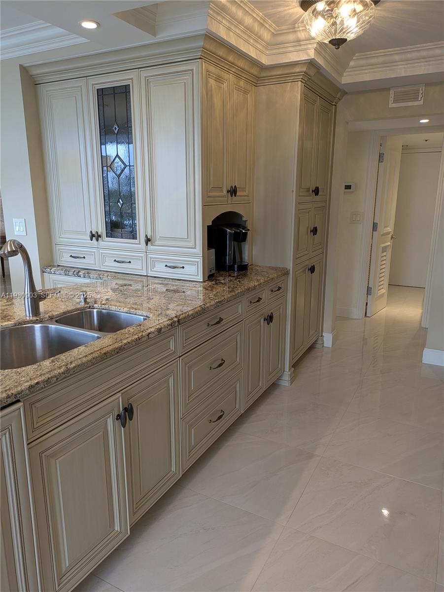 ANCHOR BAY CLUB CONDO - Residential