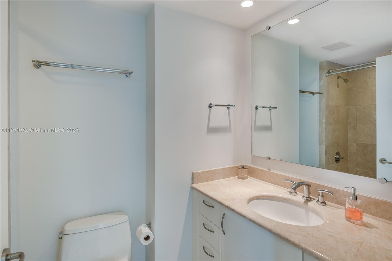JADE RESIDENCES AT BRICKE - Residential