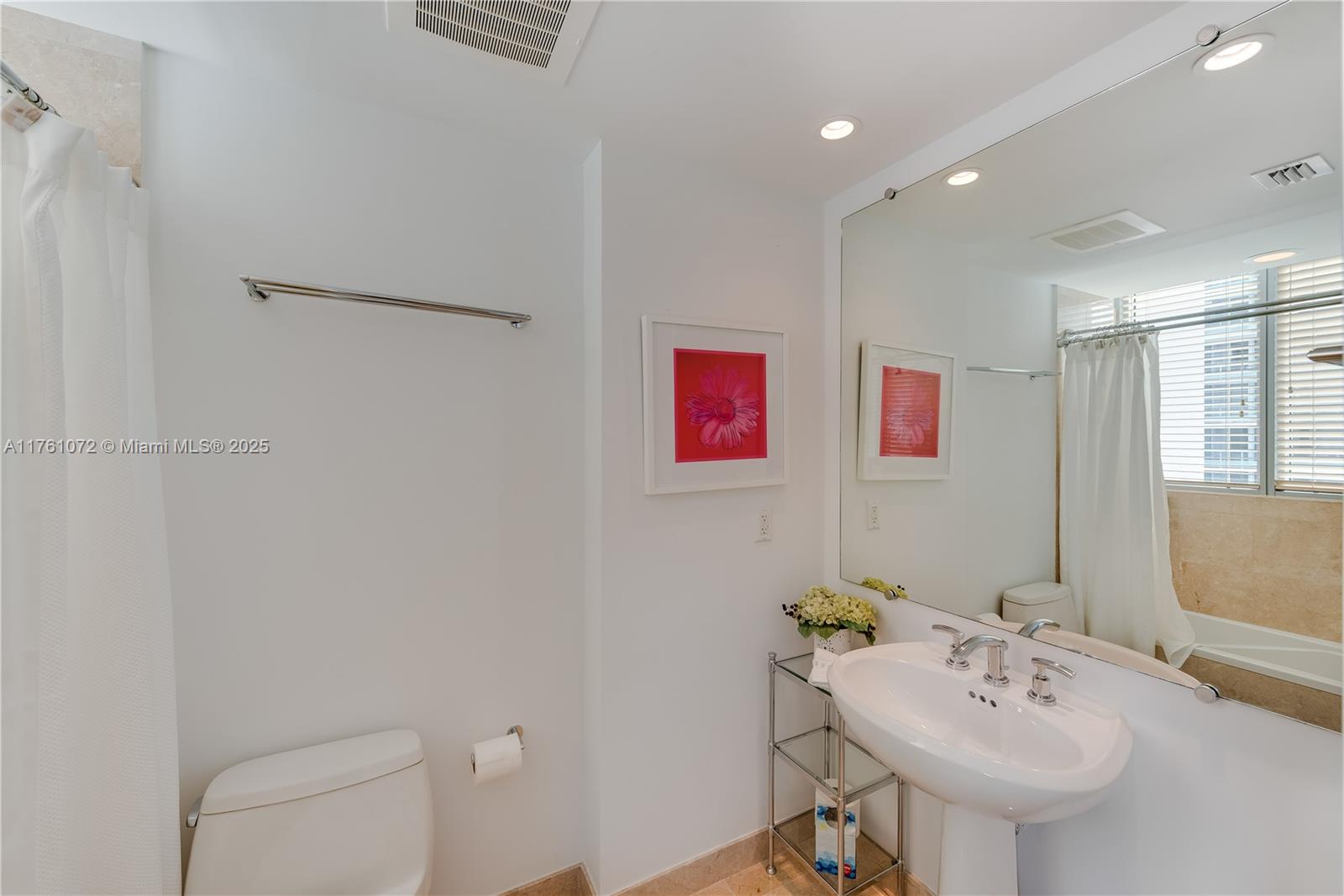 JADE RESIDENCES AT BRICKE - Residential