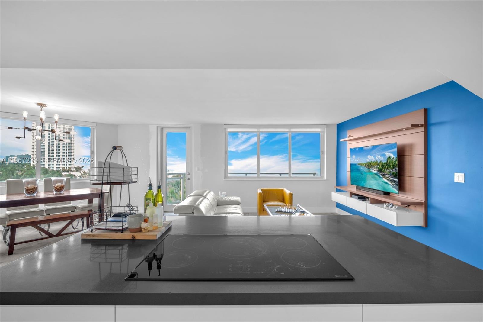 BURLEIGH HOUSE CONDO - Residential