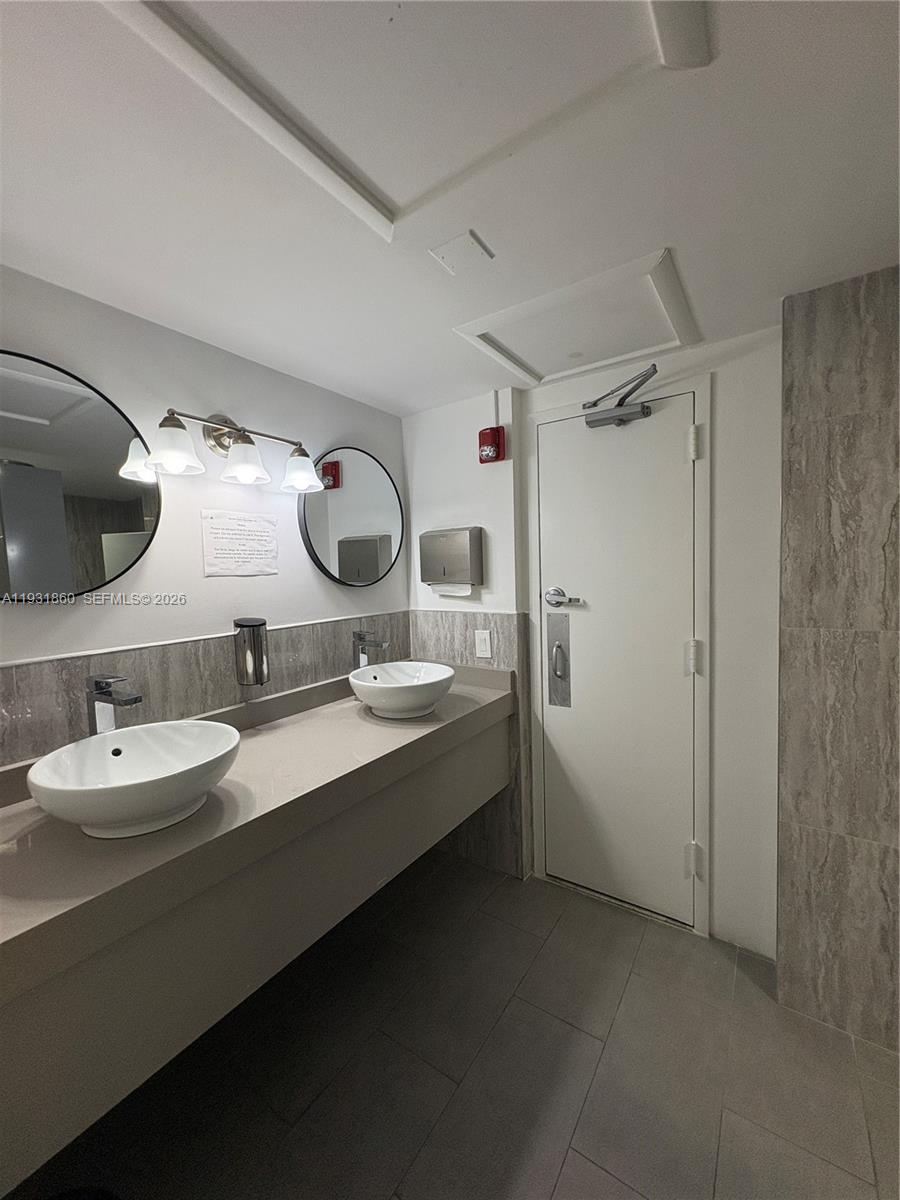 DORSET HOUSE CONDO - Residential