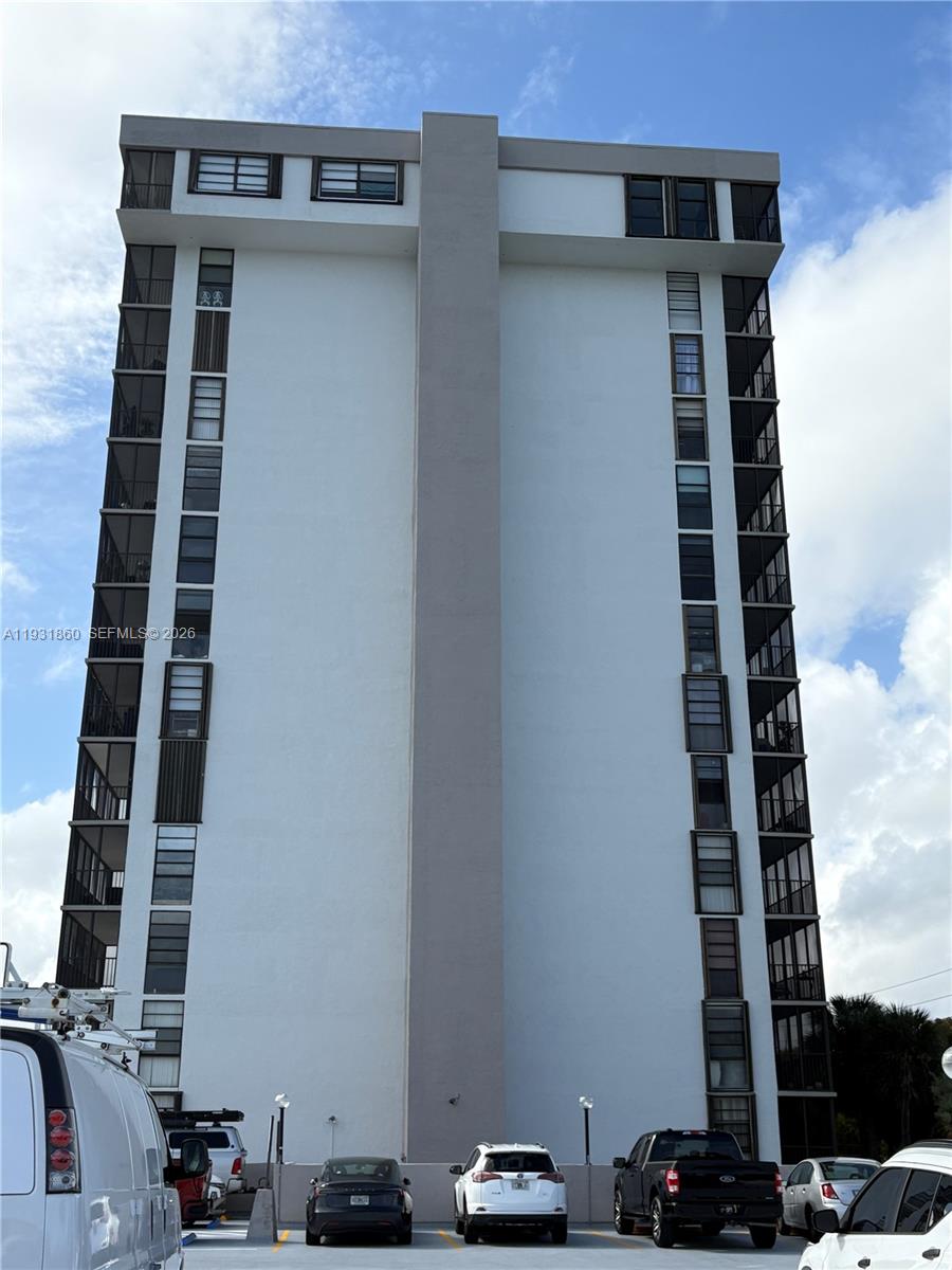 DORSET HOUSE CONDO - Residential